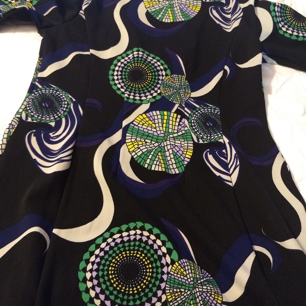 Dress - Picture 5 of 7